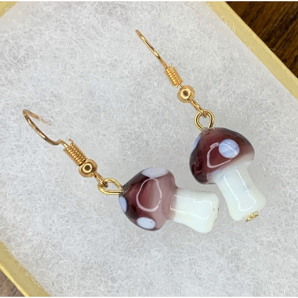 3/30💙 Purple Mini Mushroom Earrings